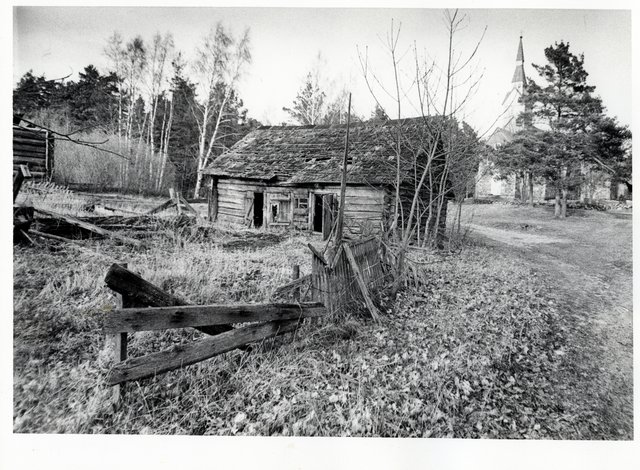  Vana laut kirikute ligidal, 1991