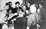  Õpilased süüa tegemas, 1958