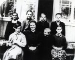  Õpilased koolimaja ees, 1958-59